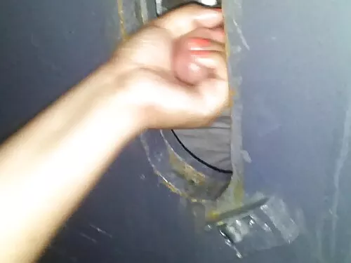 மனைவியுடன் சண்டையிட் ...