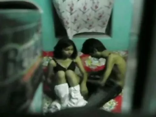 தடிமனான பையன் ஒரு மெ ...