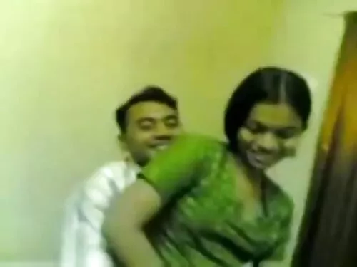 இளம் காதலனுடன் நீண்ட ...