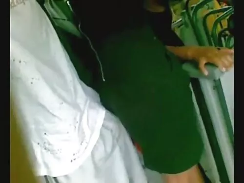ஒரு அழகான பையன் ஒரு  ...