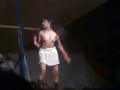 வீடியோ கேமராவில் கழு ...