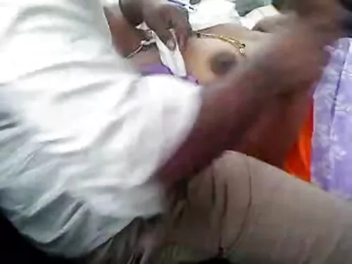 பெரிய இயற்கை மார்பகங ...