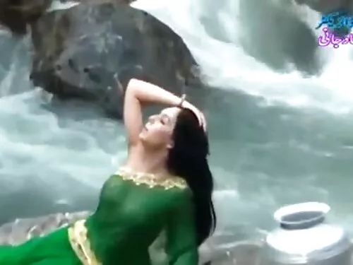 ஆபத்தை மீறி, ஒரு கலங ...