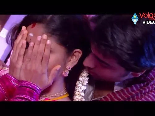 சிவப்பு உள்ளாடையில்  ...